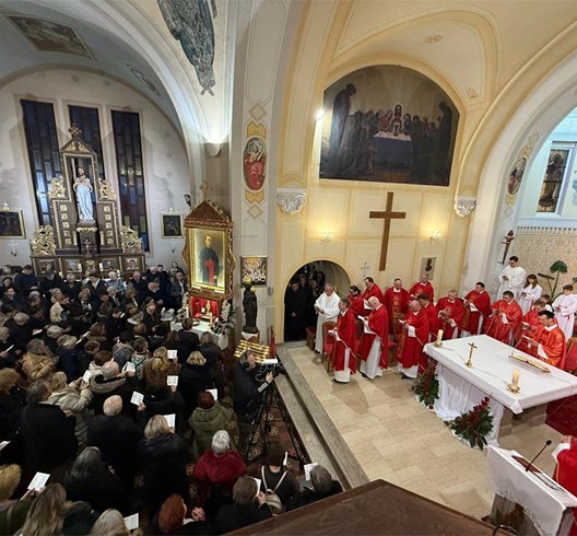 Don Ante Vrcić predvodio misno slavlje posljednjeg dana devetnice bl. Alojziju Stepincu u Krašiću